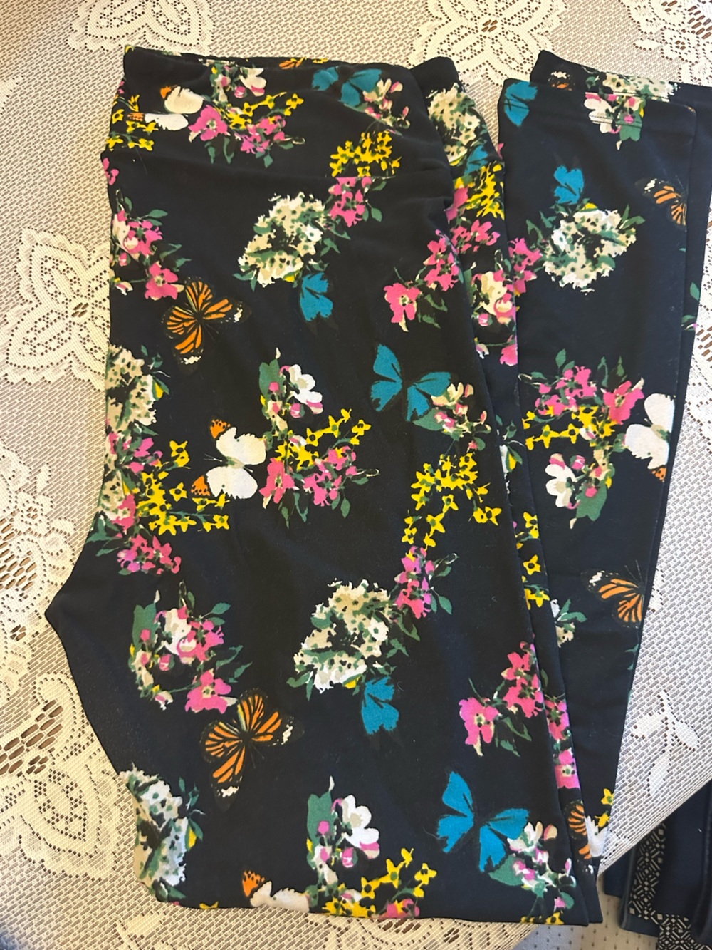 Women’s Lularoe Black Floral & Butterfly Leggings, TC, 5 for $25 Deal!